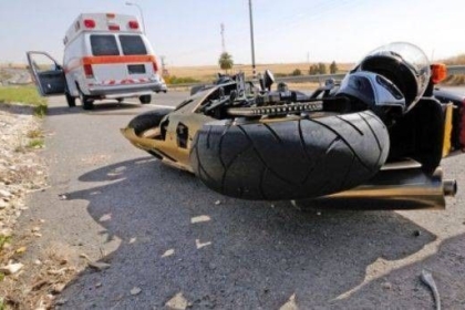Aksident mes një veture dhe një motori elektrik, lëndohen dy gra në Skenderaj