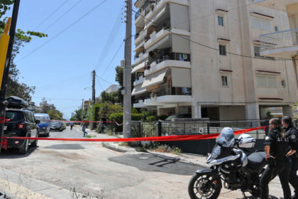 Tragjedia në Greqi, humb jetën edhe 17-vjeçarja e dytë që u hodh nga tarraca e pallatit me shoqen e saj! Çfarë lanë shënim dy adoleshentet