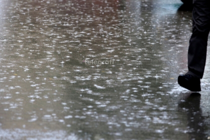 E diel me vranësira, reshje shiu dhe temperatura deri në 17°C