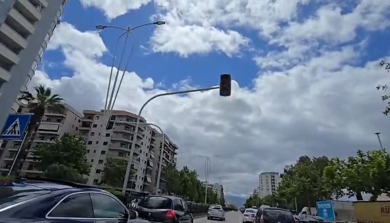 Masat për sezonin turistik, Vlora rikthen semaforët pas shumë vitesh