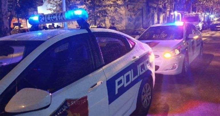 Të shtëna me armë në Tiranë, plagoset një polic