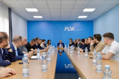 PDK mblidhet sot, a do të rikthehet Fatmir Limaj në listën zgjedhore?