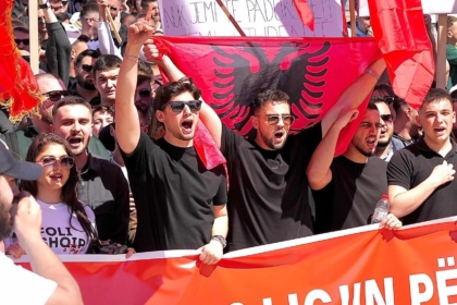 Vonesa në kufij për hyrje në Maqedoni, Ademi: Lëshoni menjëherë vëllezërit tanë shqiptarë të ndaluar në pikat kufitare