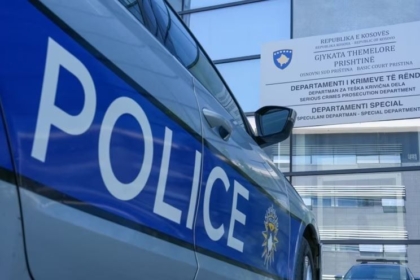 Suspendohen një polic dhe një police në Mitrovicë të Veriut për sjellje diskredituese