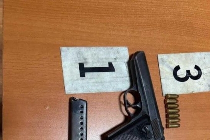 Me armë në çantë e bagazh, Policia arreston dy persona – njërin në Pejë e tjetrin në Istog
