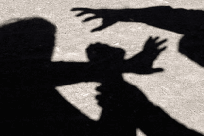 Dy të rinj nga Tetova janë sulmuar fizikisht nga një grup prej rreth 20 personave