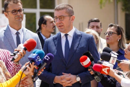 Mickoski: “Spiunët e ndyrë” përhapën dyshime rreth aferës së spiunazhit, Abazi po krijon panik