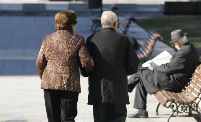 Shqiptarët në Zvicër edhe më tutje do të dalin në pension me 65 vjet