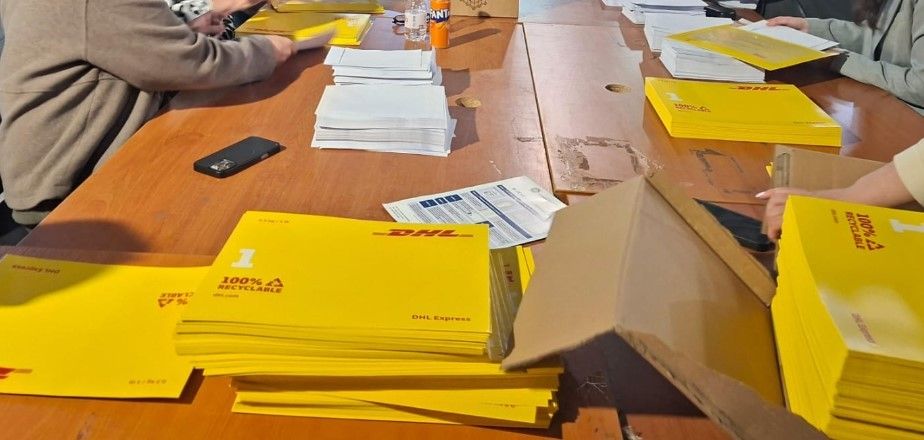 Votimi me postë – këto janë adresat e kutive postare në 23 shtete për votuesit e regjistruar jashtë Kosovës Votimi me postë – këto janë adresat e kutive postare në 23 shtete për votuesit e regjistruar jashtë Kosovës
