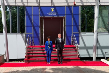 Kurti pret në takim Marta Kos