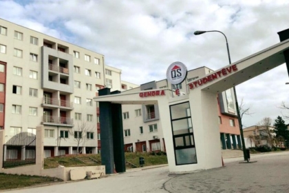 Studentët në konvikte tash mund të hyjnë e dalin 24 orë