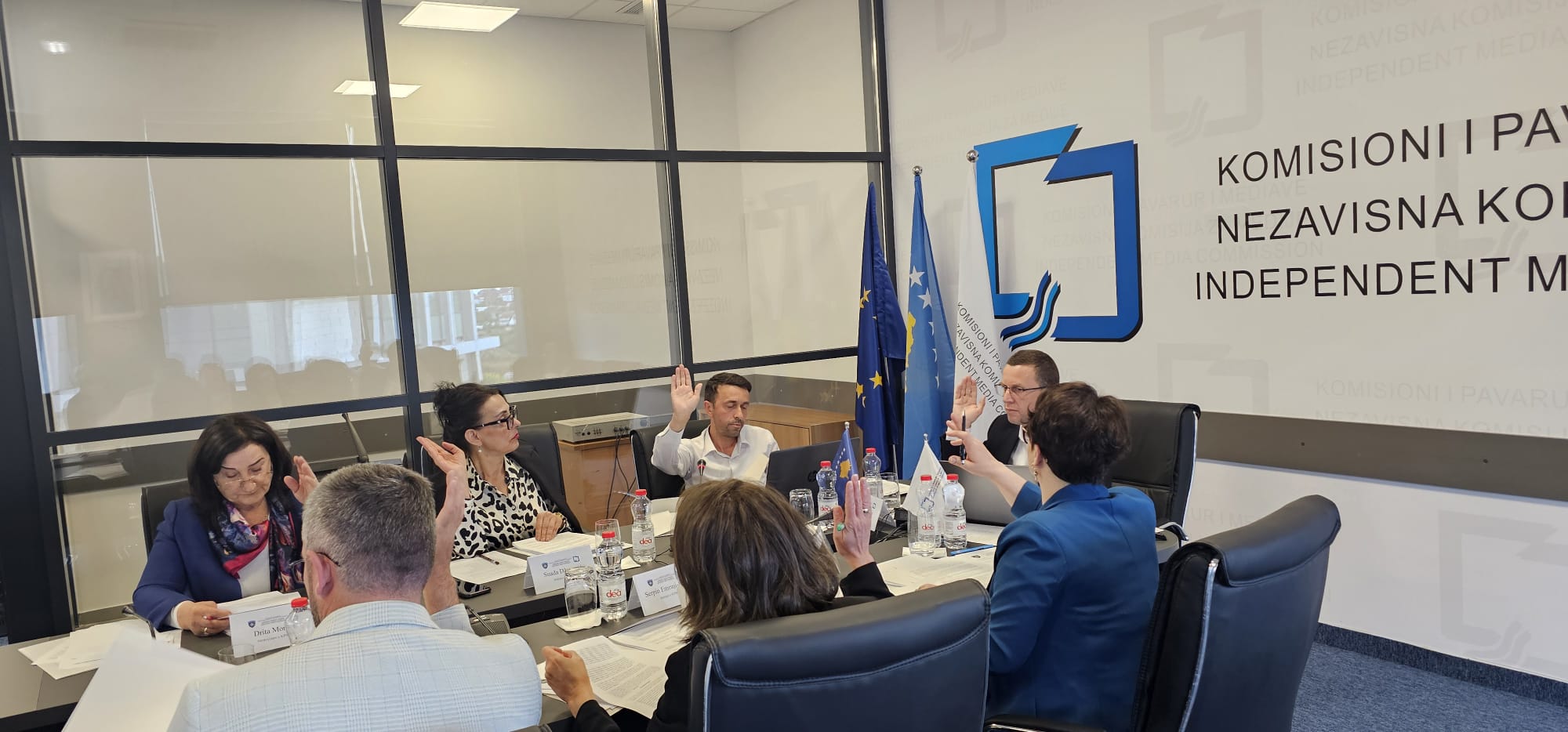 Rexha: Vendimi i KPM-së për gjoba ndaj mediumeve, skandaloz dhe dëshmi e kapjes së institucionit nga VV-ja  