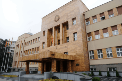 Kuvendi i RMV-së miratoi Ligjin për Ndihmën për të Rinj, 3.000 denarë për të rinjtë deri në 23 vjeç