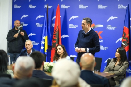 Abdixhiku e Osmani takojnë strukturat në Fushë Kosovë: Fitoret s’ndërtohen në ditën e zgjedhjeve por në punën e përditshme