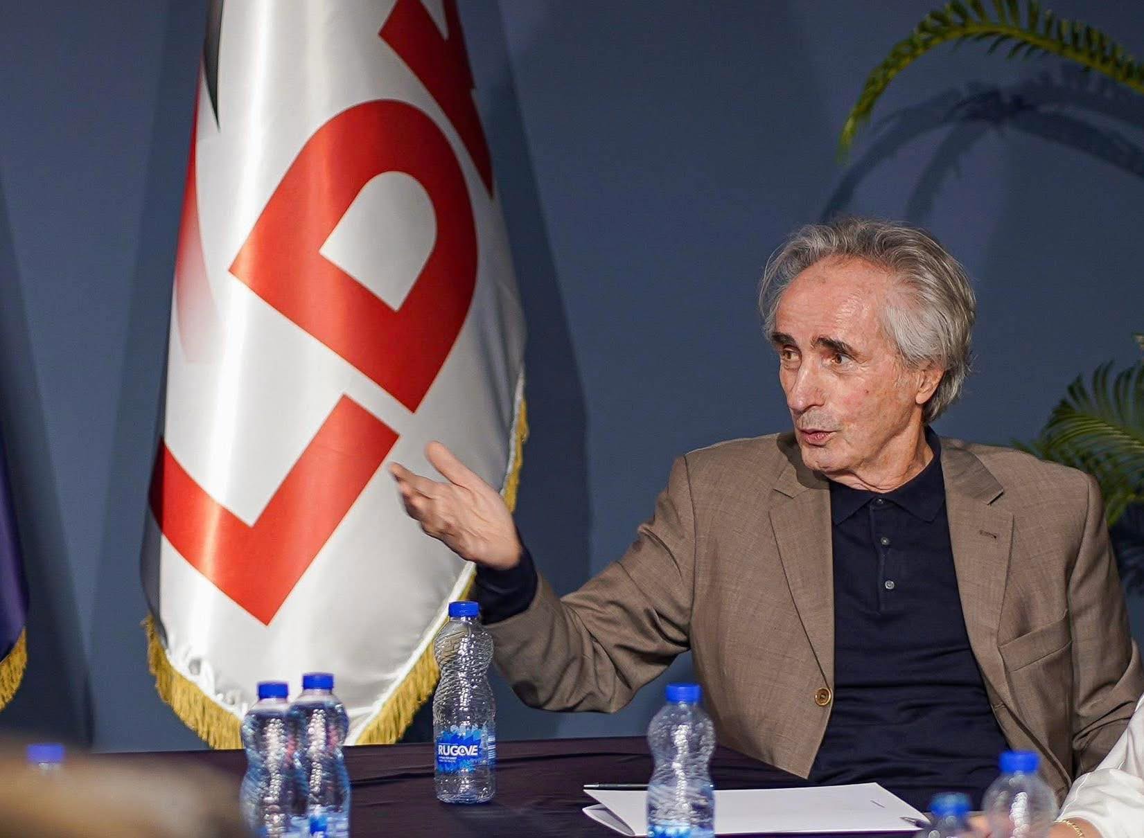 Vdes Alush Gashi, ishte njëri nga themeluesit e LDK’së dhe këshilltar i Presidentit Rugova