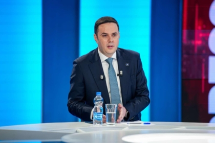 Abdixhiku: E kemi detyrim kombëtar që të mos e rrisim çmimin e rrymës për 3 vitet e ardhshme