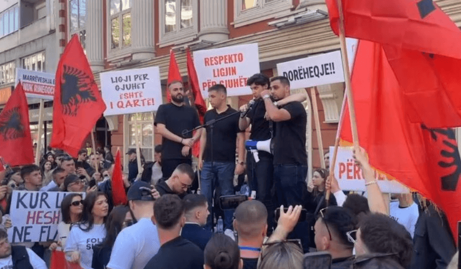 Sot protestë e re e studentëve në Shkup për mbrojtjen e gjuhës shqipe