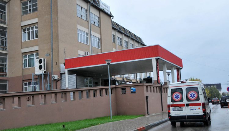 Vdes në QKUK personi që ishte plagosur në janar në një grabitje