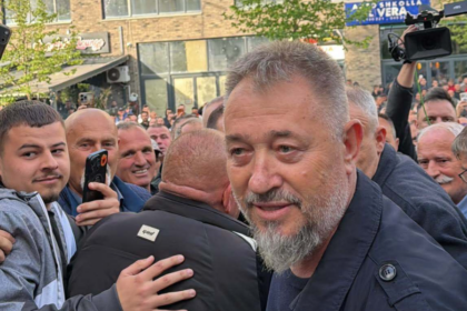 Lushtaku pas intervisimit: Është politikë, Kurti po viktimizohet e po e përdor pushtetin për arsyet që i di ai