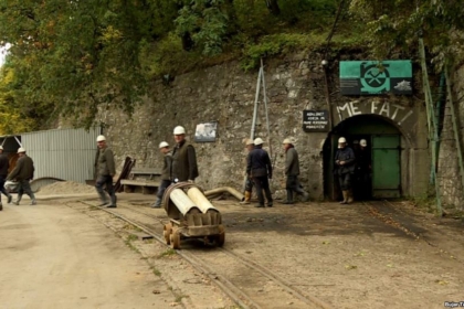 Disa minatorë dalin nga miniera e Trepçës, të tjerët vazhdojnë të mbesin të ngujuar