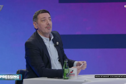 Syla: Albini ka frikë nga dobësimi elektoral, për me i ikë temës që u ndanë me Vjosën, ka thanë çu të rrokum në Drenicë