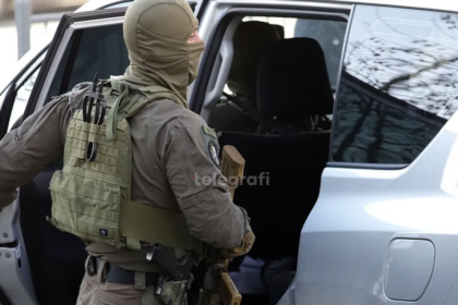 Arrestohet në Gjakovë një person i kërkuar nga INTERPOL-i për “vjedhje të rëndë”
