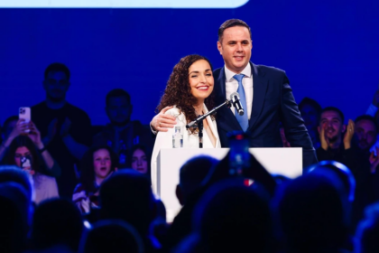 “Mirë se erdhe Vjosë në shtëpi” – LDK del me mesazh për Osmanin