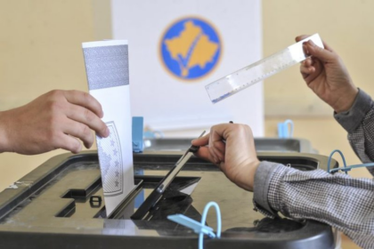 Vazhdon regjistrimi i diasporës për votim, mbi 29 mijë kërkesa të pranuara nga KQZ