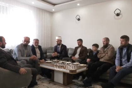 “Ishte ëndrra e prindërve” – Katër vëllezërit nga Prishtina nisen për Haxh