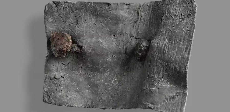 Si e përdornin magjinë e zezë grekët dhe romakët e lashtë për të “mallkuar” armiqtë e tyre Si e përdornin magjinë e zezë grekët dhe romakët e lashtë për të “mallkuar” armiqtë e tyre