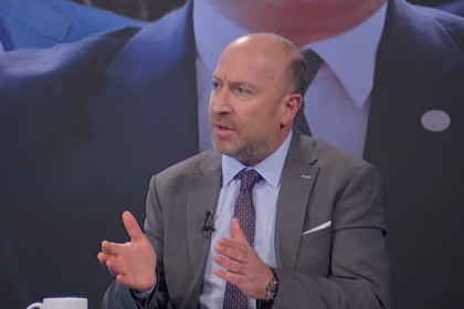 Bërxulli: Nuk ekzistojnë blloqe politike siç pretendon Kurti, nuk ka bllok opozitar si VLAN-i