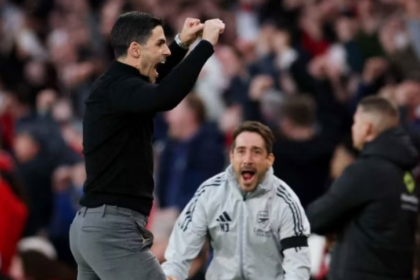 Gabon Manchester City,  Arsenali shpallet kampion pas njëzet e një vitesh