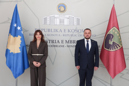 Maqedonci dhe Haxhiu riafirmojnë përkushtimin për forcimin e mbrojtjes së Kosovës