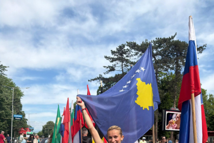 Gresa Bakraçi me paraqitje të jashtëzakonshme në Shkup: rekord i ri shtetëror dhe vendi i parë në 10 km