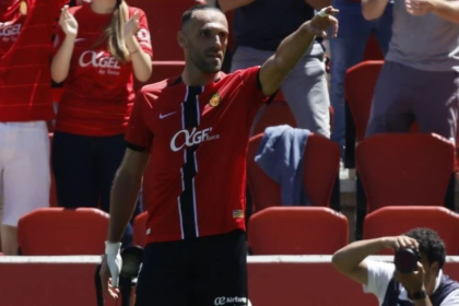 Muriqi më afër Galatasarayt, Buruk kontakton me “Piratin”