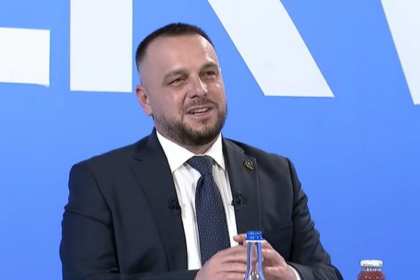 Maqedonci: Fabrika e municioneve “Made in Kosova” sipas kontratës do të nis prodhimin në fund të vitit 2026