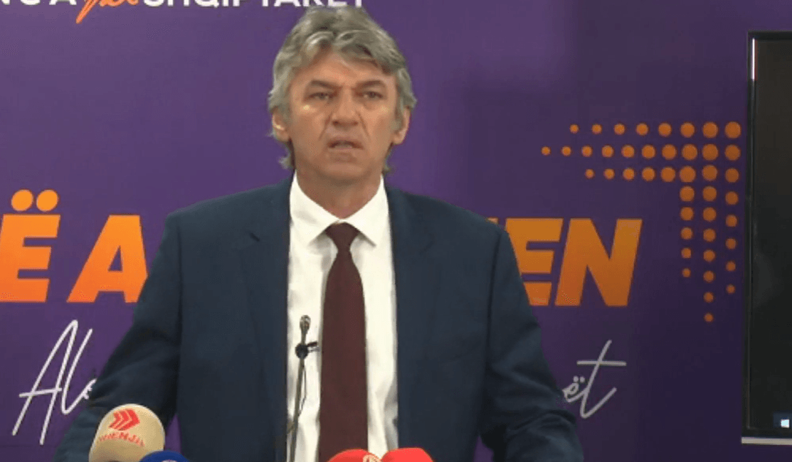 ASH-Sela: MASH ndan bursa vetëm për studentët e gjuhës maqedonase, pse jo edhe për studentët e gjuhës shqipe
