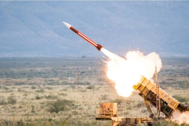 Macron premton raketa interceptuese për Ukrainën