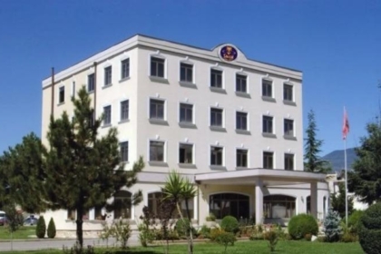 Pas shkarkimit të Vlora Hysenit, Rama ia delegon kompetencat Elvis Lilës drejtor i operativës në SHISH
