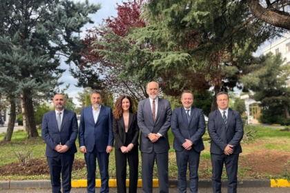 Edi Rama e shkarkon menjëherë Vlora Hysenin nga pozita e drejtueses së inteligjencës shqiptare