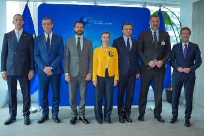 Kallas i mbledh përfaqësuesit e rajonit në Nju Jork, Kurti përfaqëson Kosovën, Gjuriq Serbinë, lajmin e jep Mickoski i RMV’së