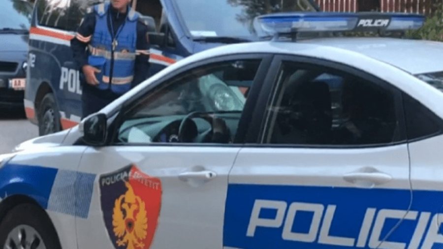 Horror në Vlorë: 43-vjeçari godet me sëpatë të moshuarën, ia vjedh paratë dhe e përdhunon Horror në Vlorë: 43-vjeçari godet me sëpatë të moshuarën, ia vjedh paratë dhe e përdhunon