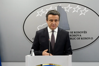Kurti: Aktgjykimi mijëra faqësh mund të dalë brenda javësh, ish-krerët e UÇK-së duhet t’i mbrojmë së bashku me Shqipërinë që të dalim triumfues