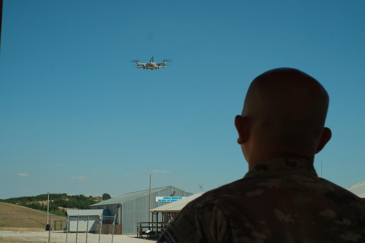 KFOR trajnon personelin për përdorimin e dronëve në Kampin Bondsteel