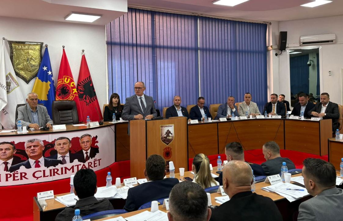 Komuna e Ferizajt miraton buxhetin mbi 56 milionë euro për 2027, mbi 15 milionë euro për investime kapitale – LDK dhe VV lëshojnë sallën