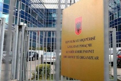Ndihmuan Ergys Agasin, GJKKO lë në burg shefin e Policisë Shkencore Fatjon Kalluci dhe Embro Sulejmanin