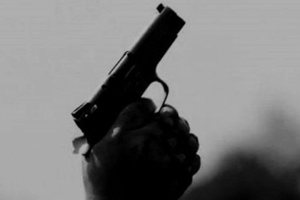 Shtiu me armë zjarri në ajër, Policia të dyshuarit në Deçan ia gjen një AK 47