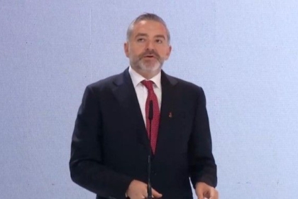 Përplasje të ashpra në Kuvend, Klosi-Berishës: Kishe Gazideden në SHISH që ka vrarë njerëz, ne kemi tjetër standard