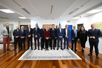 Kurti për shqiptarët e Luginës: Bashkimi në zgjedhje mund të jetë historik