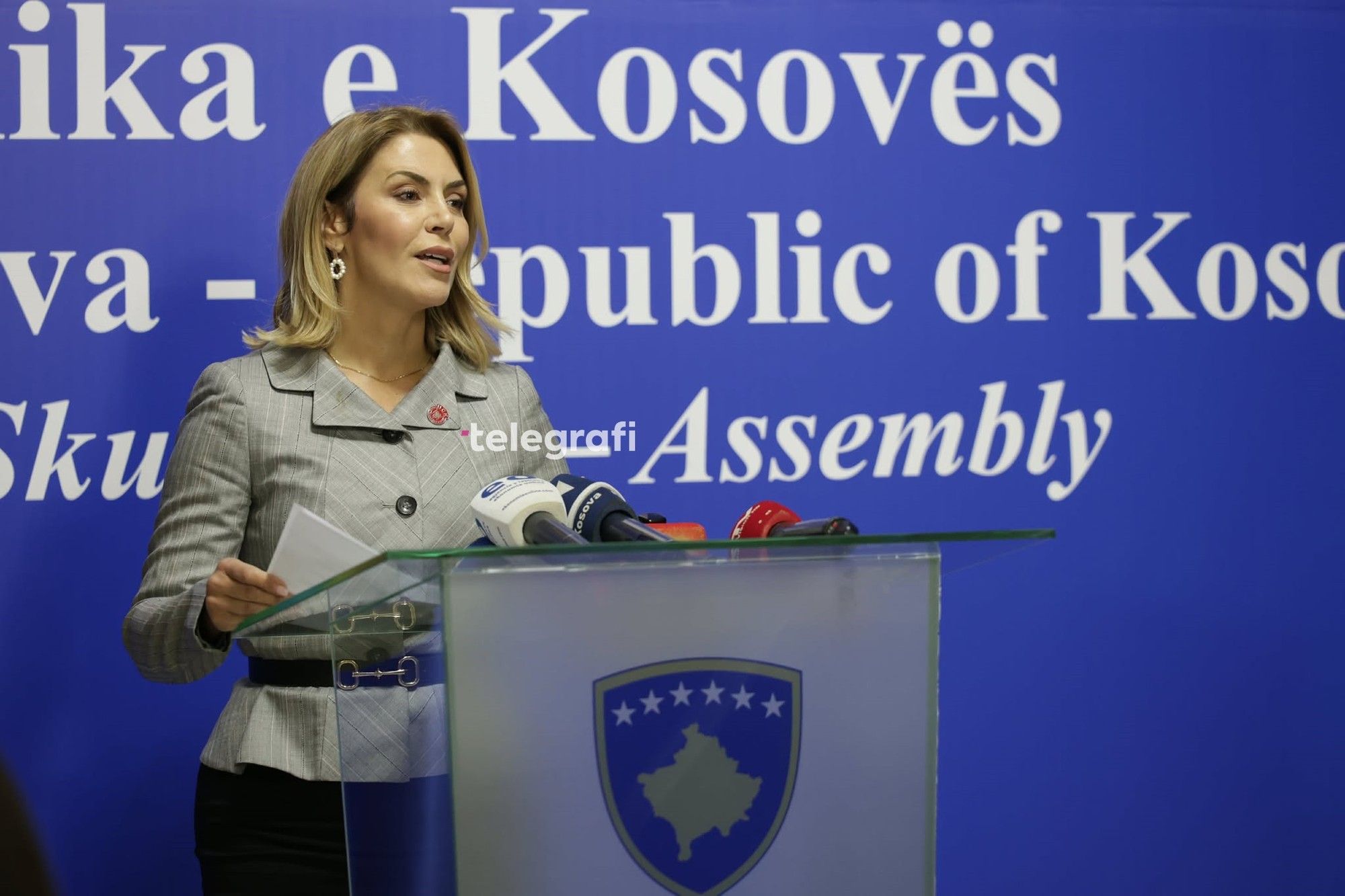 Deliu e PDK-së: Qeveria ta dërgoj në Kuvend plotësim-ndryshimin e Ligjit për Dhomat e Specializuara